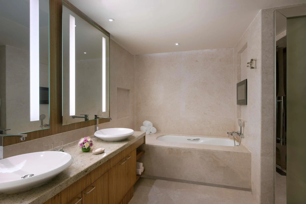 Sheraton Grand Bangalore Hotel at Brigade Gateway