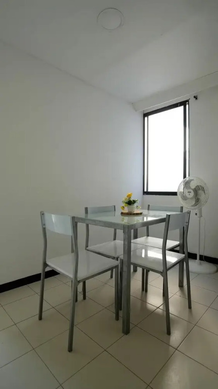 2 Bedroom Apartment Near The Sea With Air Conditioning And Wifi
