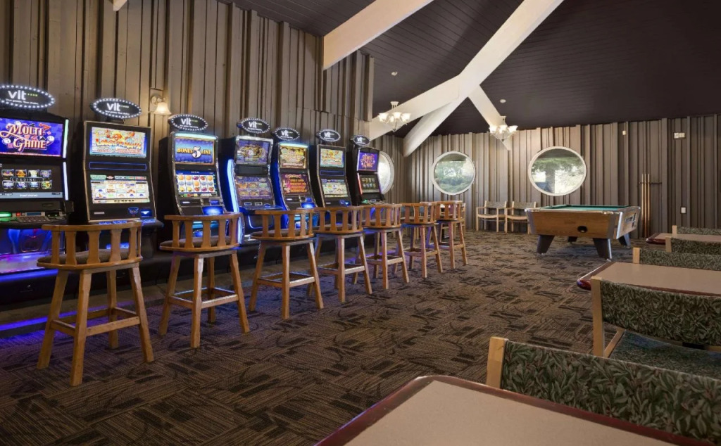 Clarion Pointe Medicine Hat Saamis Tepee