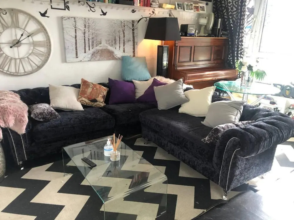 Impeccable 2-bed Apartment 10 Into Central London