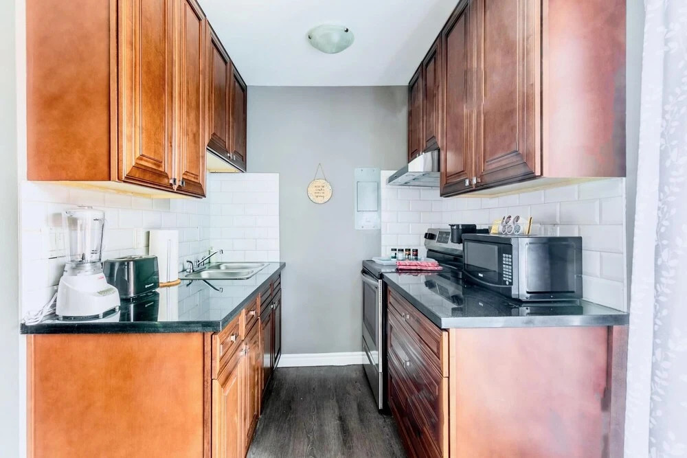 Stunning 2BR - King Bed Apt - Prime Location