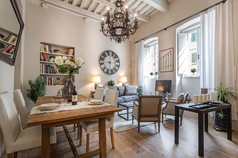 Casa Janca in Lucca With 1 Bedrooms and 2 Bathrooms