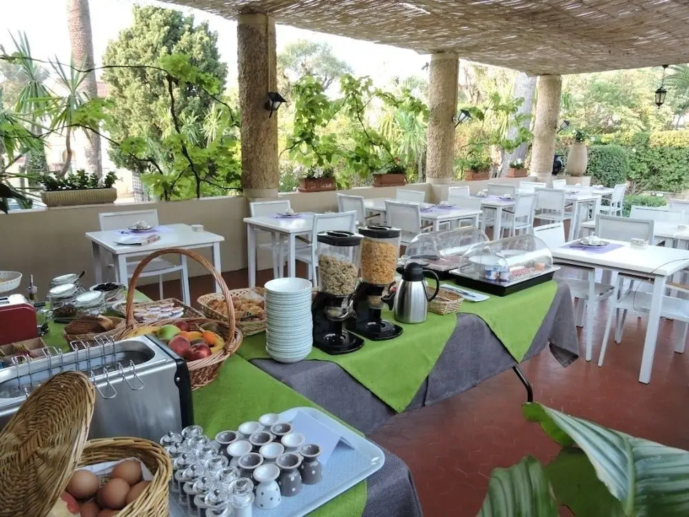 Hotel Mas Djoliba