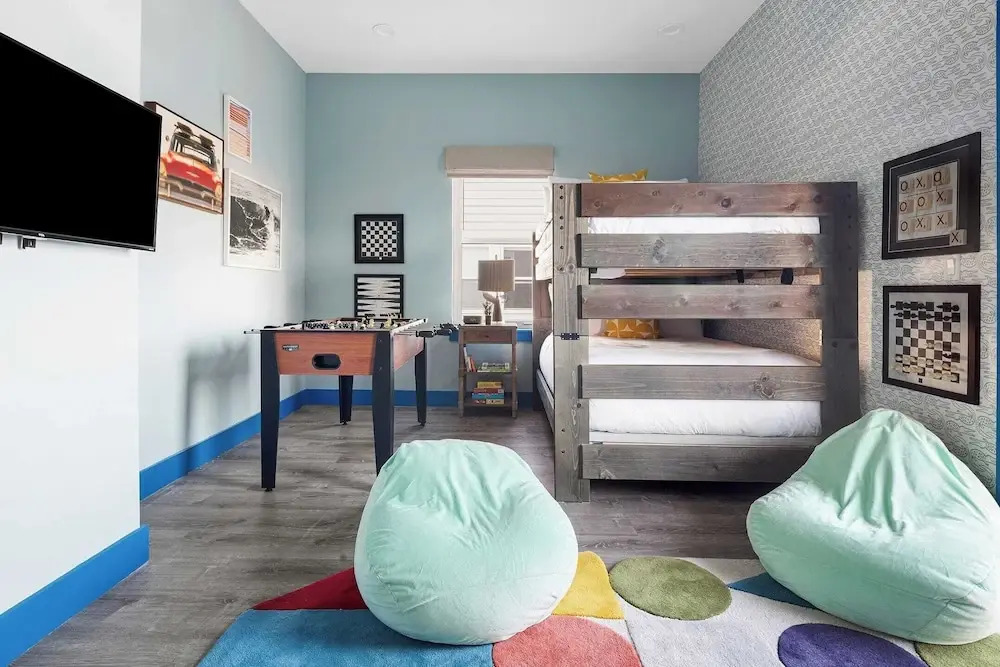 Sleeps 18! 7bdr, Backyard Pool, Walk to Beach Miramar Beach Jewel by Avantstay