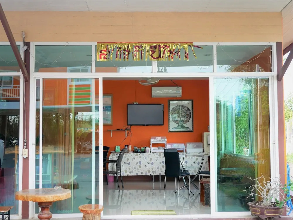 Suntorn Place
