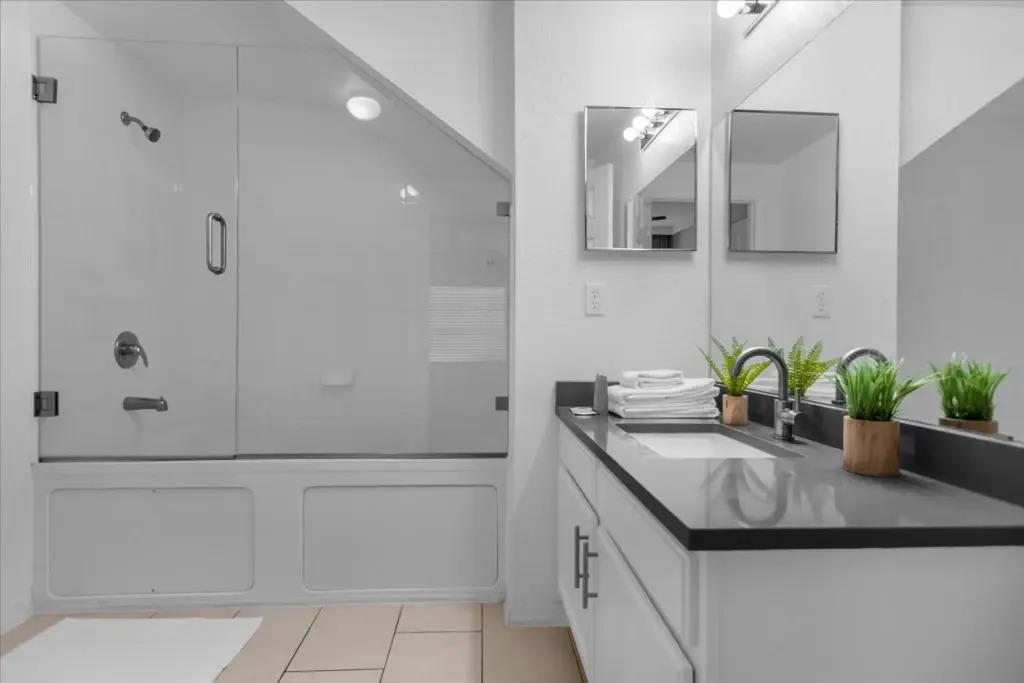 3 Bedrooms 2 Bathrooms Seven Dwarfs 10-105 Lc