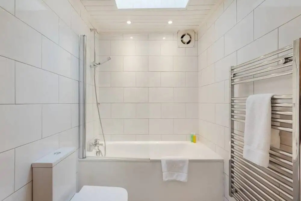 Spacious, Bright 3 Bed in South Kensington