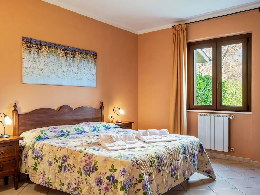 Residence with swimming-pool and thermal pools in Sorano