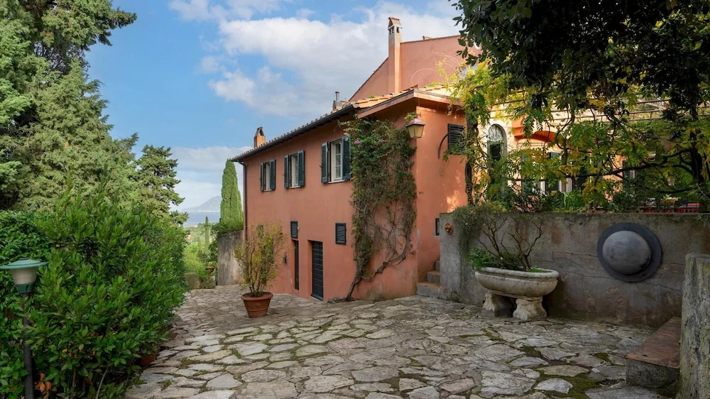 CASA DEL DUCA 10, Emma Villas