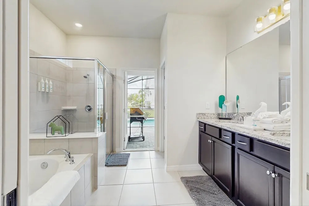 Dog-friendly House With Private Heated Pool, Sports Courts, Game Room, Pool, AC