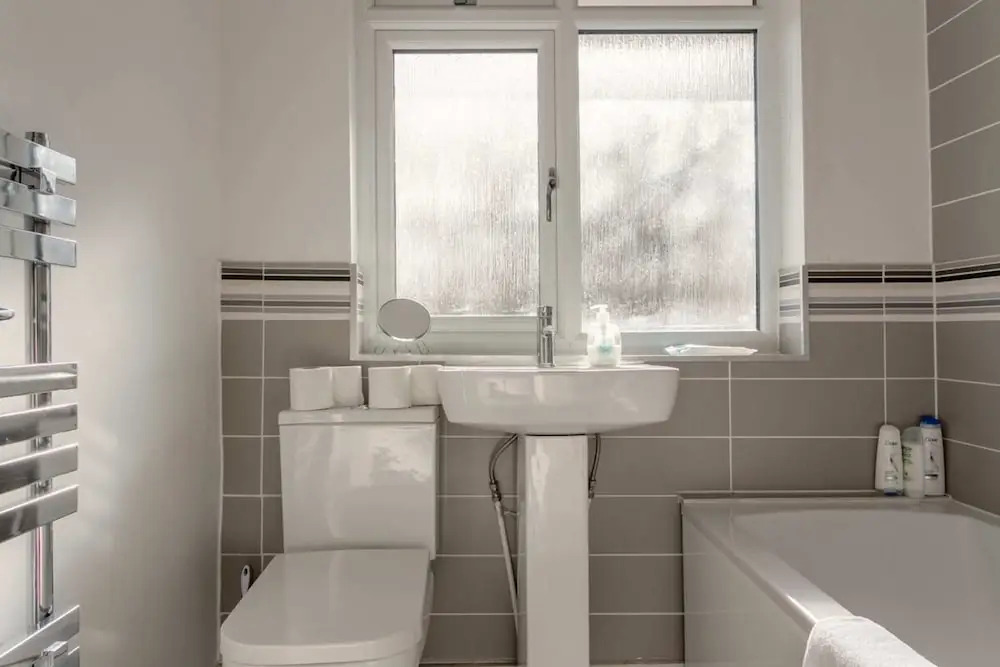 Modern 2 Bedroom Apartment in Morden