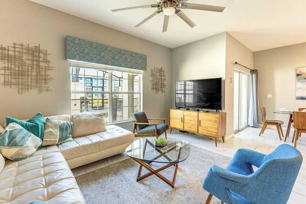 Lanai & Private Pool, 8 Mi to Wdw: Family Getaway