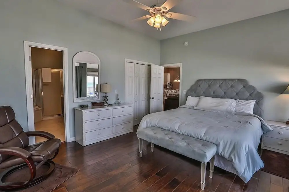 Storks Nest 6 Bedroom Holiday Home by Five Star Properties