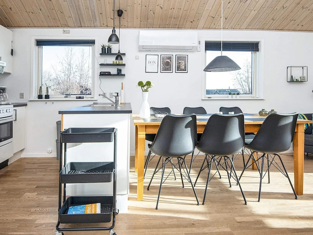 Three-Bedroom Holiday Home In Tarm