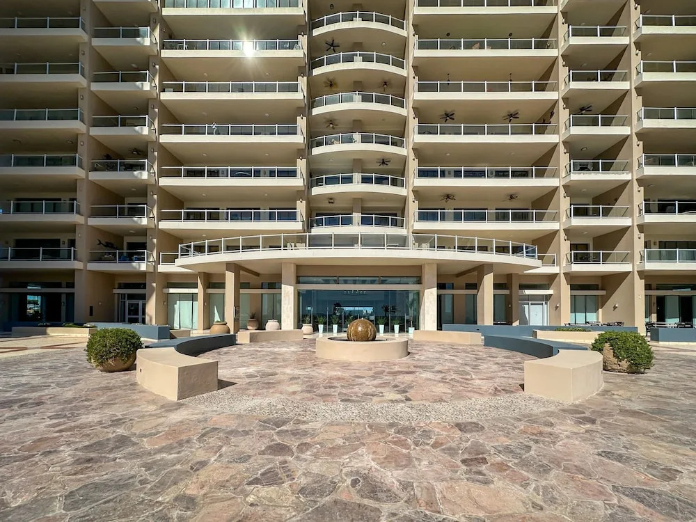 2BR Iconic Oceanfront Escape