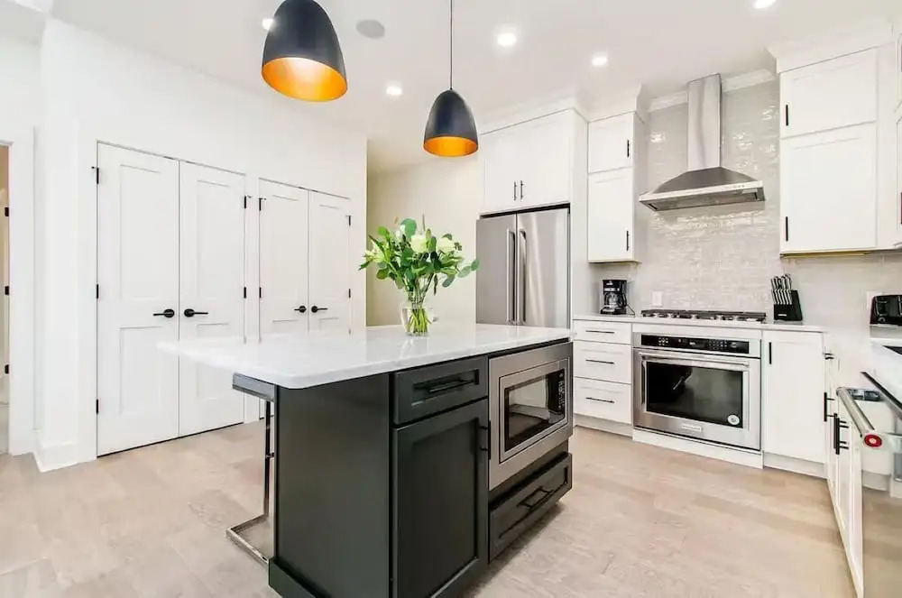 Jungle House Designer Residences - Downtown Columbus