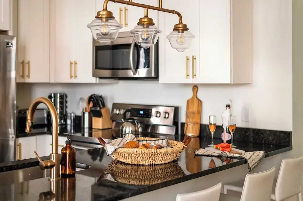 Hart Suite Buyout 7 by Avantstay Two Nashville Town Houses w/ Stunning Amenities & Design