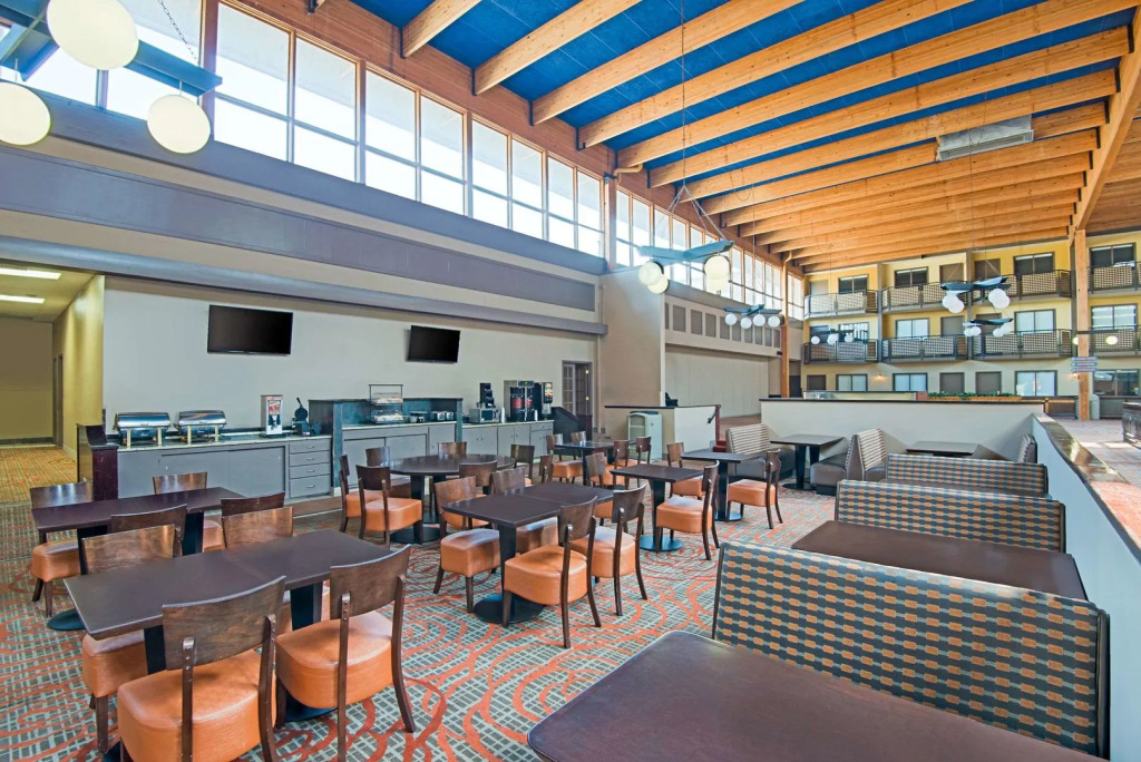 Ramada Plaza & Conference Center by Wyndham Gillette