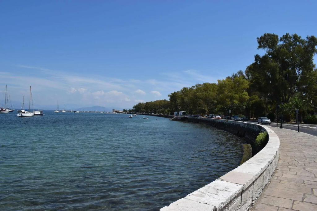 Garitsa Bay Apartment