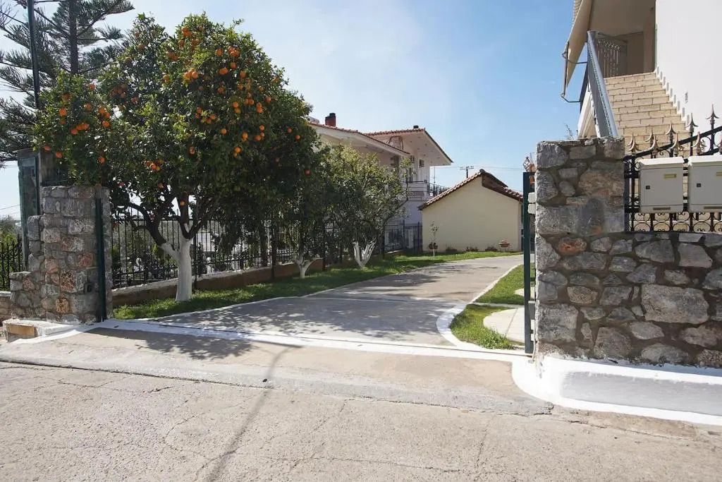 Eleni's Holiday Home