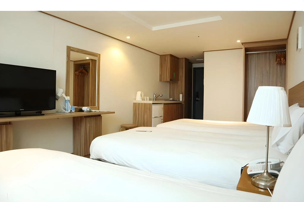 Hotel Rest Seogwipo