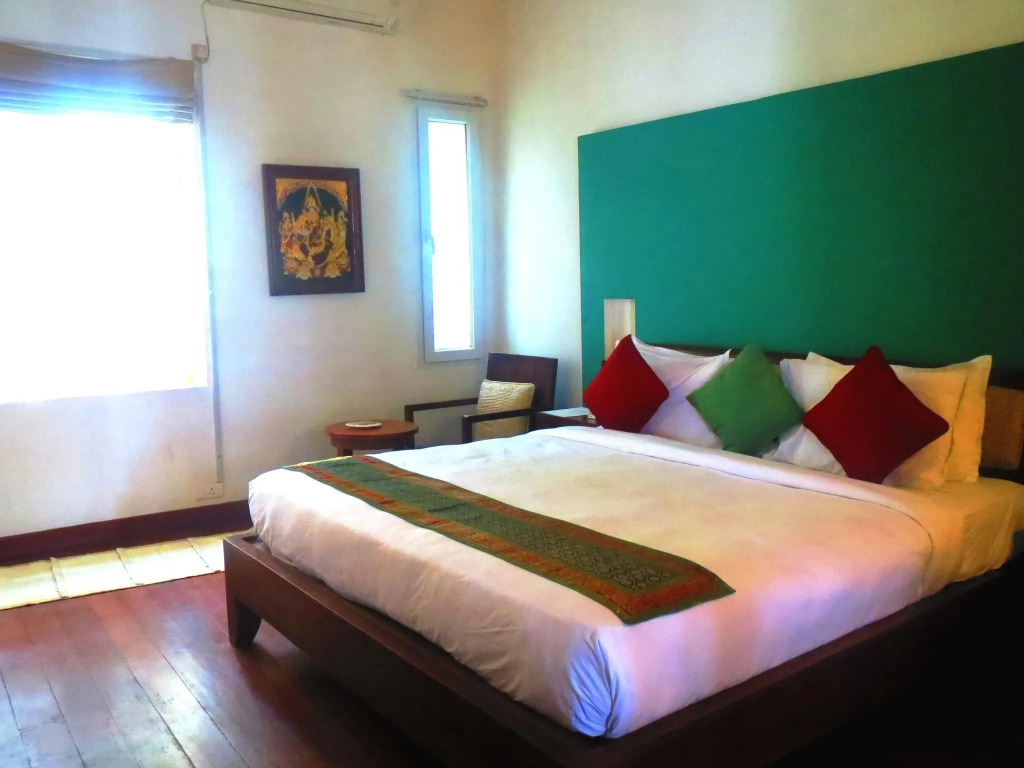 Old Lighthouse Bristow Hotel , Fort Kochi