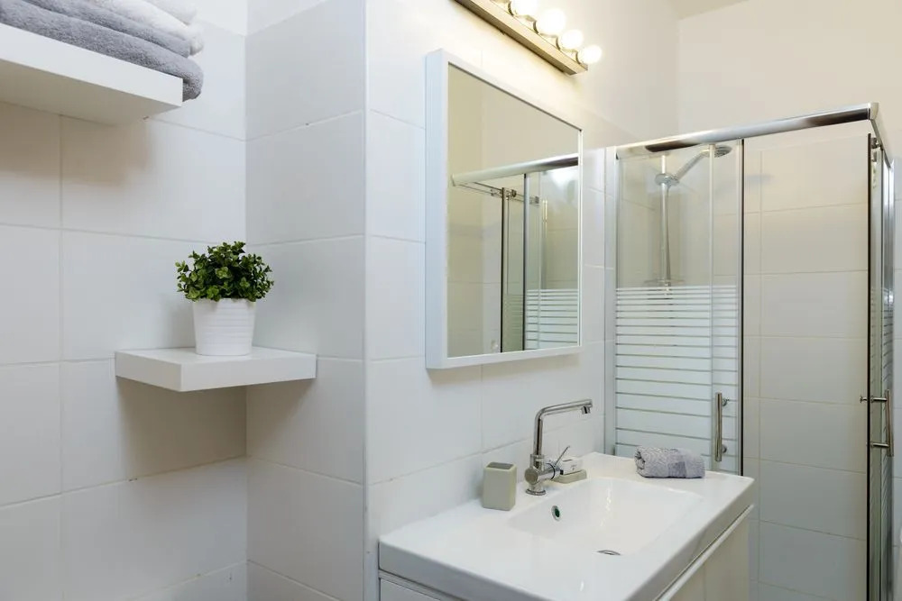 Ben Yehuda - Bograshov 1 BR with Terrace