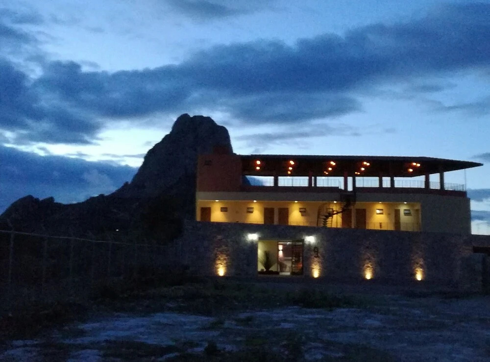 RÁ NGU Hotel