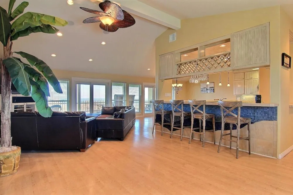 Executive Beach Paradise SH7345