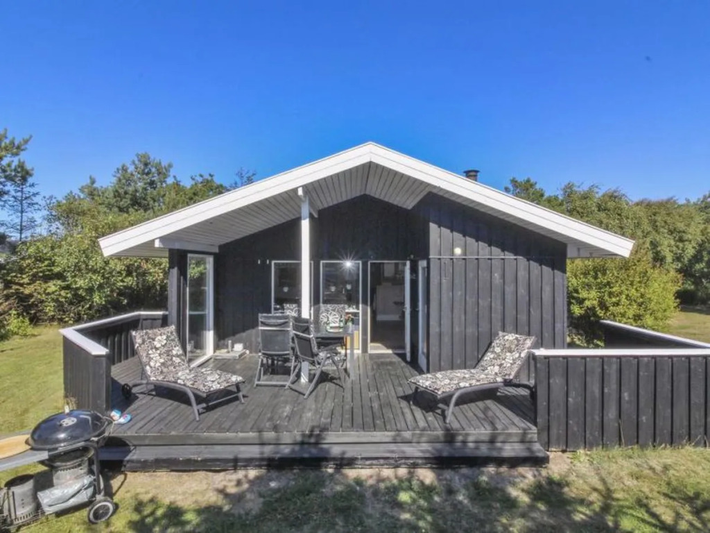 "Hunno" - 900m from the sea in NW Jutland