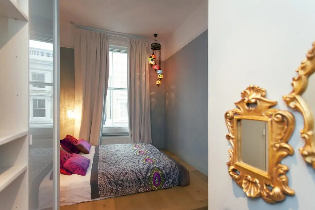 ItalianFlat - Chelsea