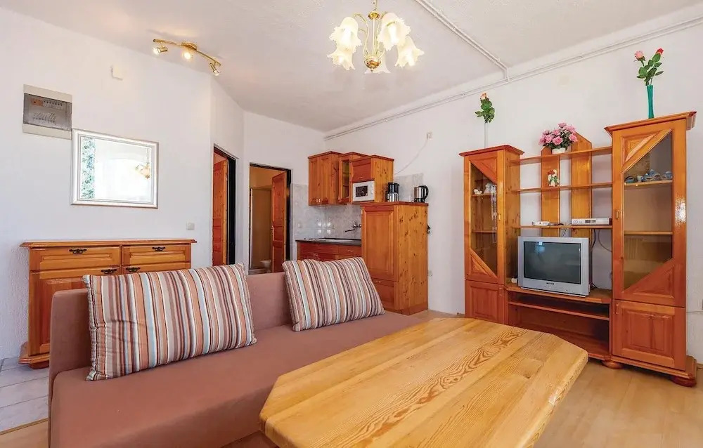 Nice Home in Novi Vinodolski With Wifi and 1 Bedrooms