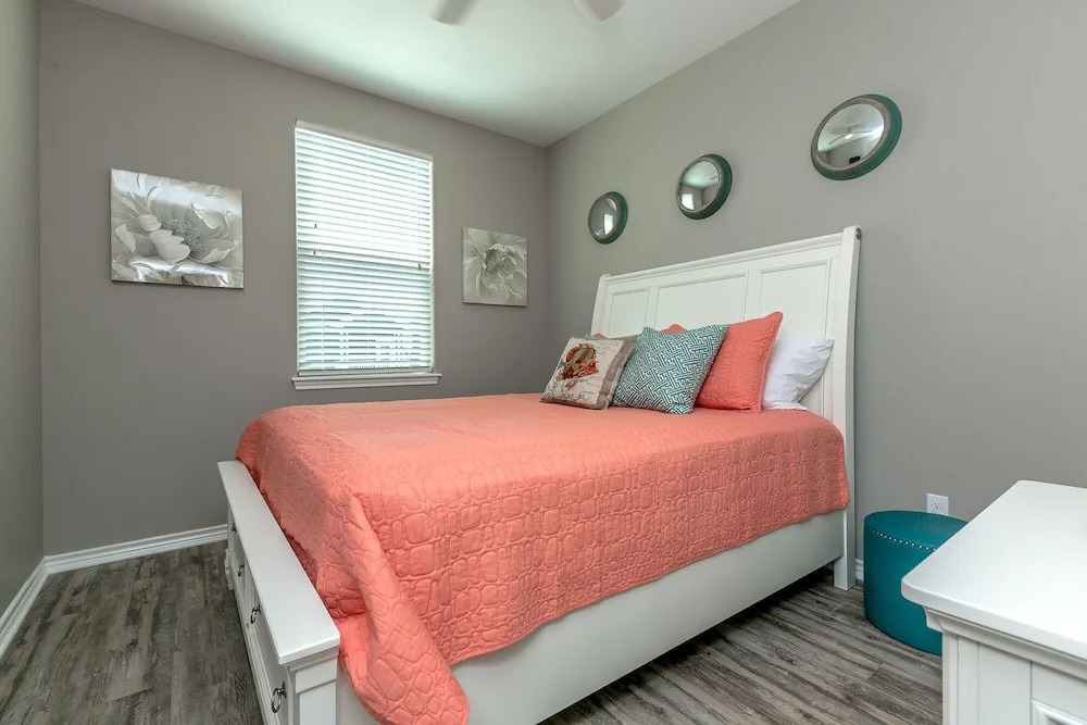 3br/2.5ba Padre Island Townhome 3 Bedroom Townhouse