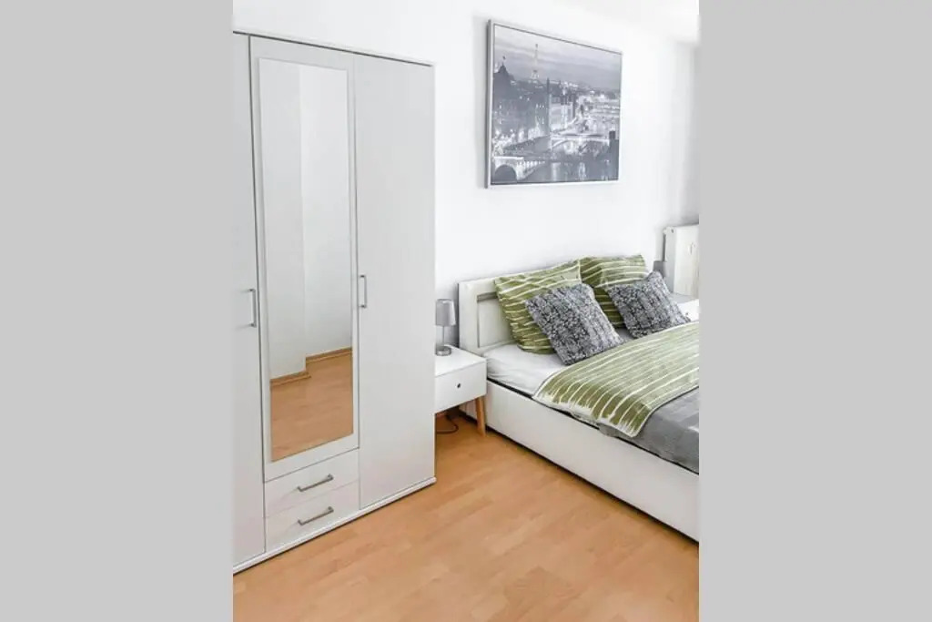 Zentral, Ruhig, 4personen, Balkon, Waschmaschine
