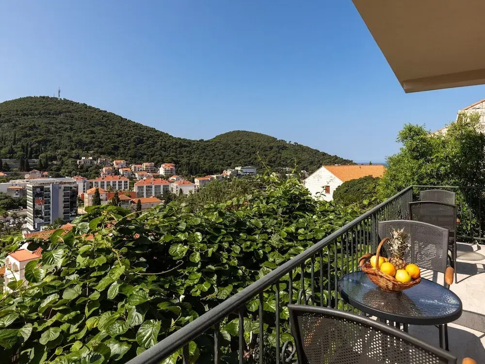 Begovic Guest House - Two-bedroom Suite With Balcony
