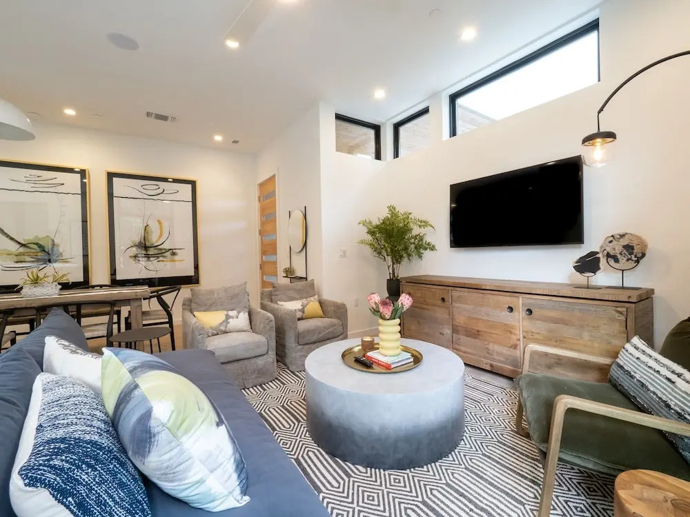 The Living Local Dojo Atx 4 Bedroom Condo