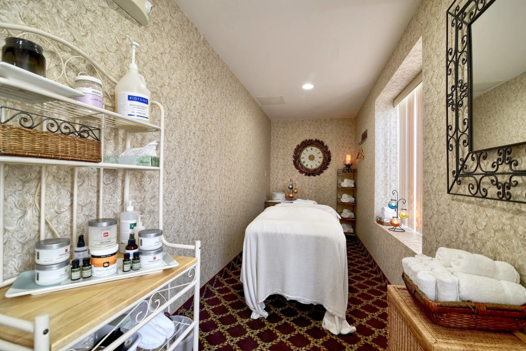 Roosevelt Inn & Suites Saratoga Springs