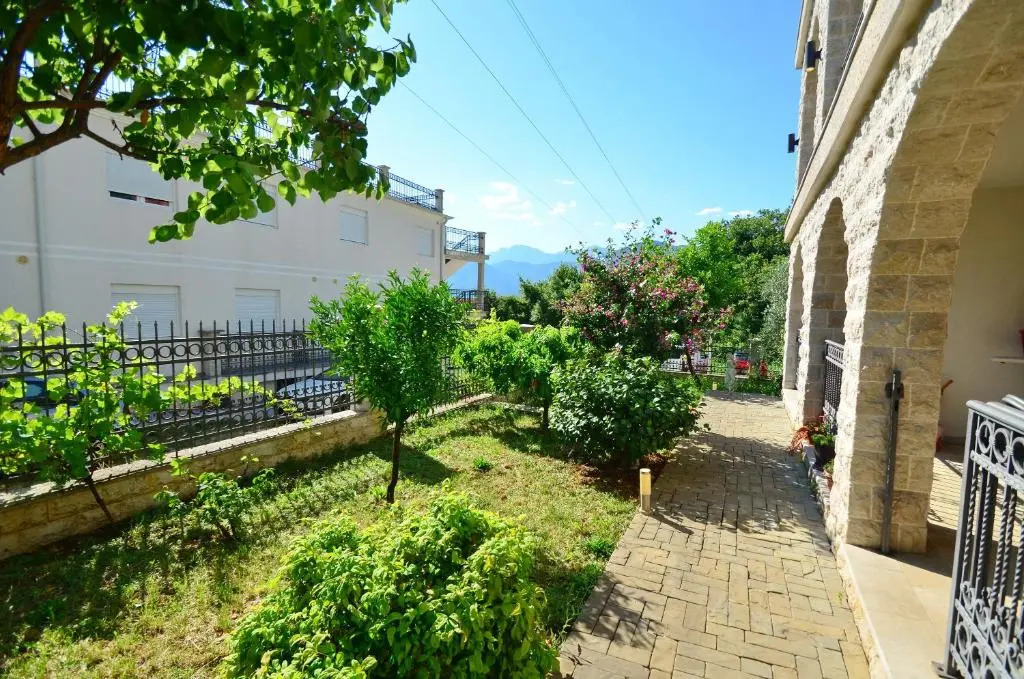 Apartments Rajsko Mjesto