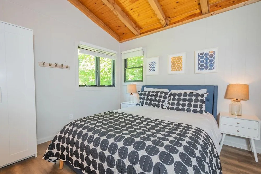 Stone Cottage Cove