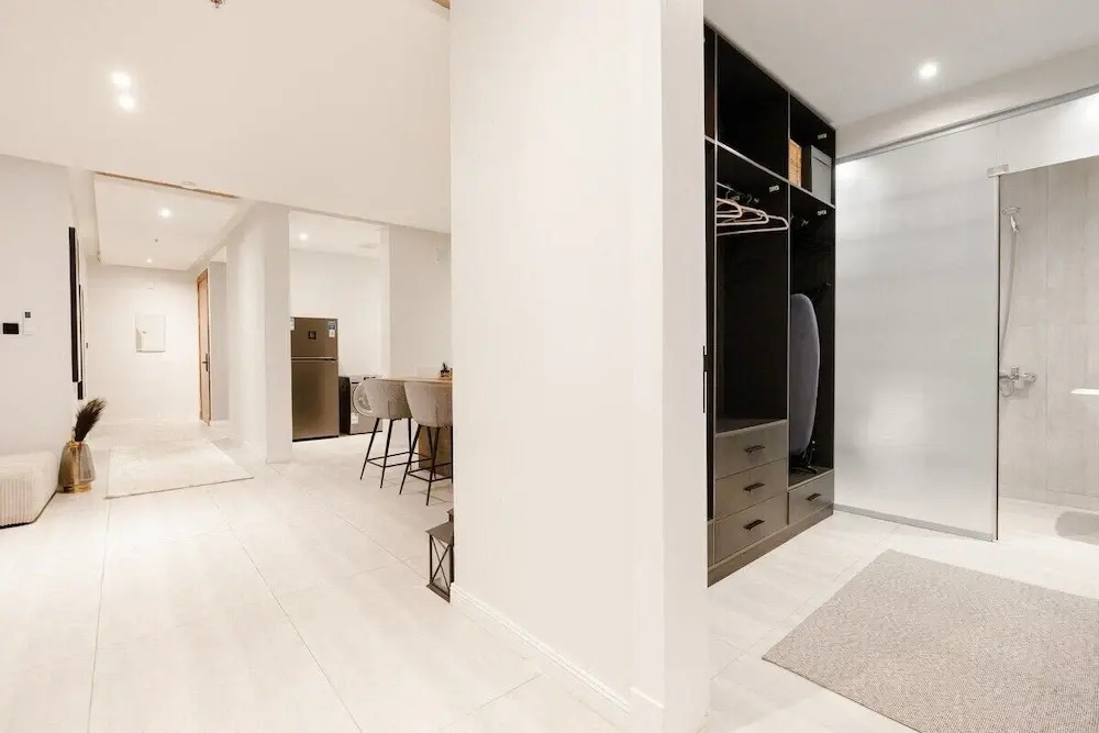 Modern Elegance & Comfort in Al Narjis With Wifi