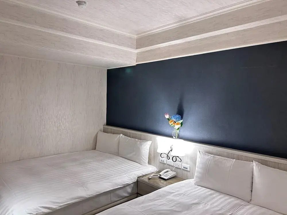 Chillax Inn 知樂愛河館