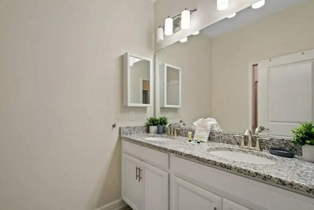9033 Spectacular Townhouse for Your Family With an Awesome Clubhouse