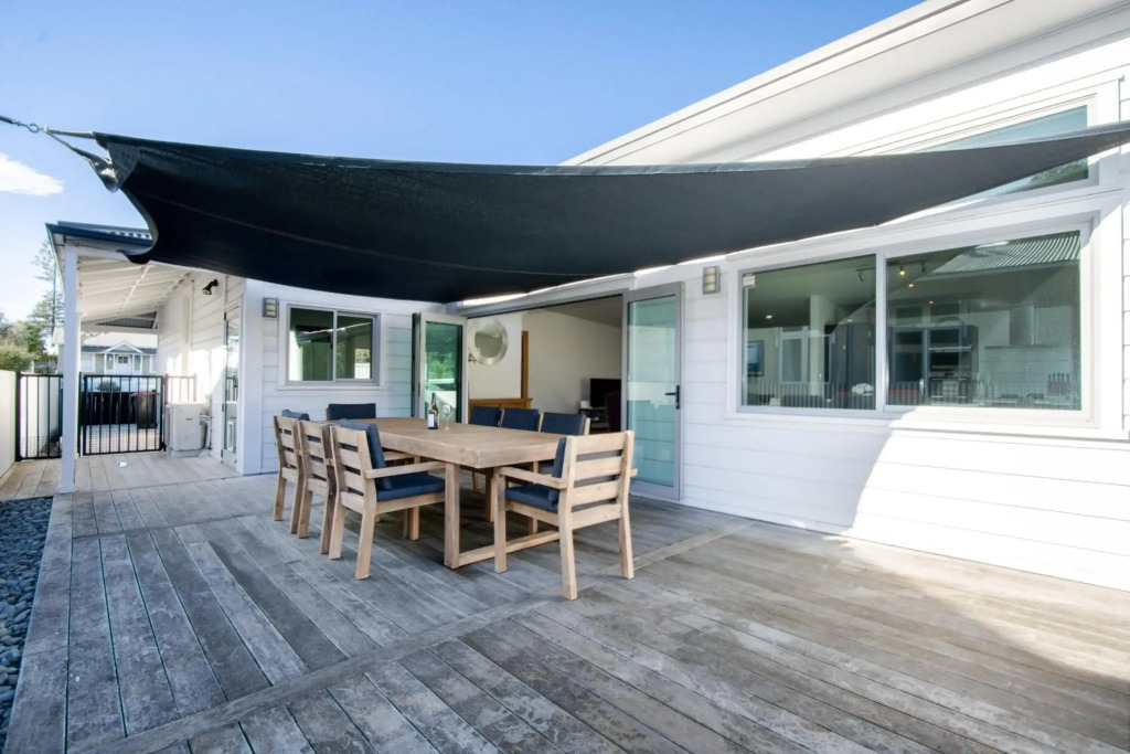 Coastal Villa - Napier Holiday Home