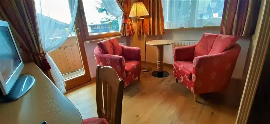 Hotel Garni Concordia - Dolomites Home