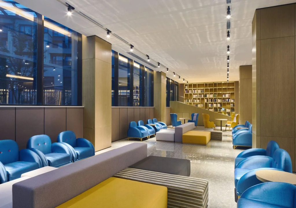Q-Box Hotel Shanghai Sanjiagang