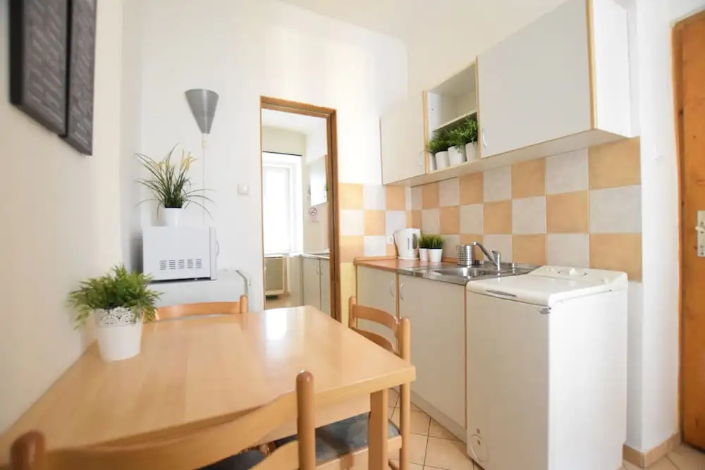 Budget Apartment by Hi5 - Október 6. Street 4.
