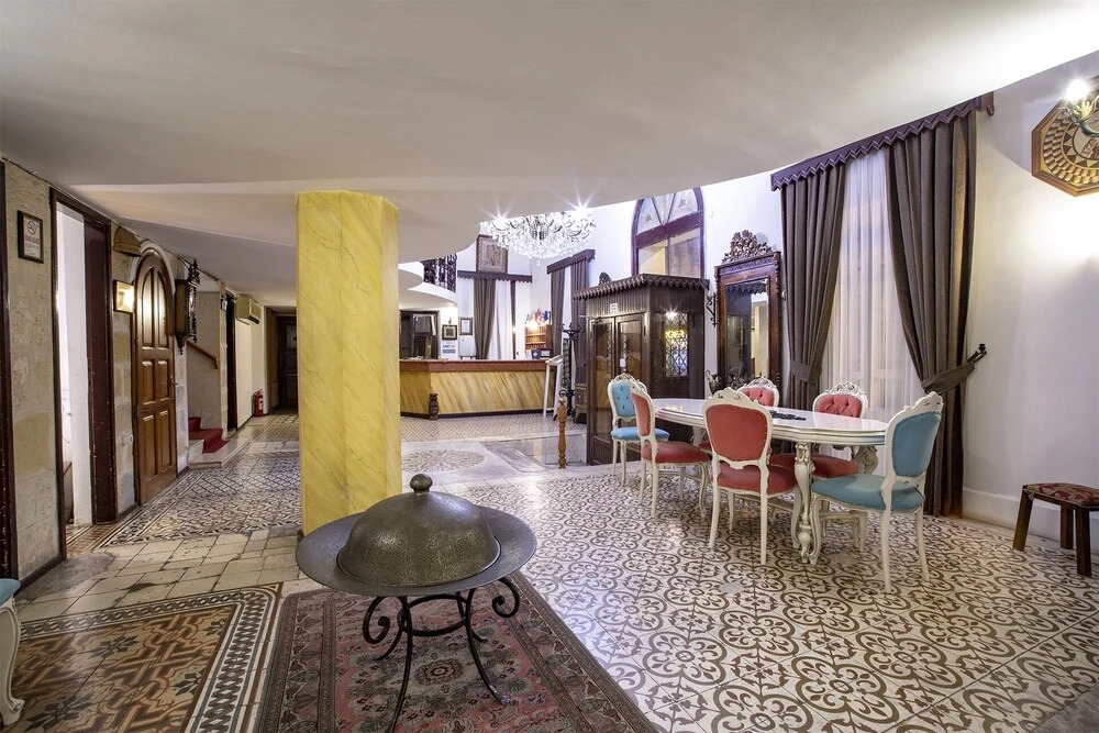 Anti̇k Beyazit Hotel