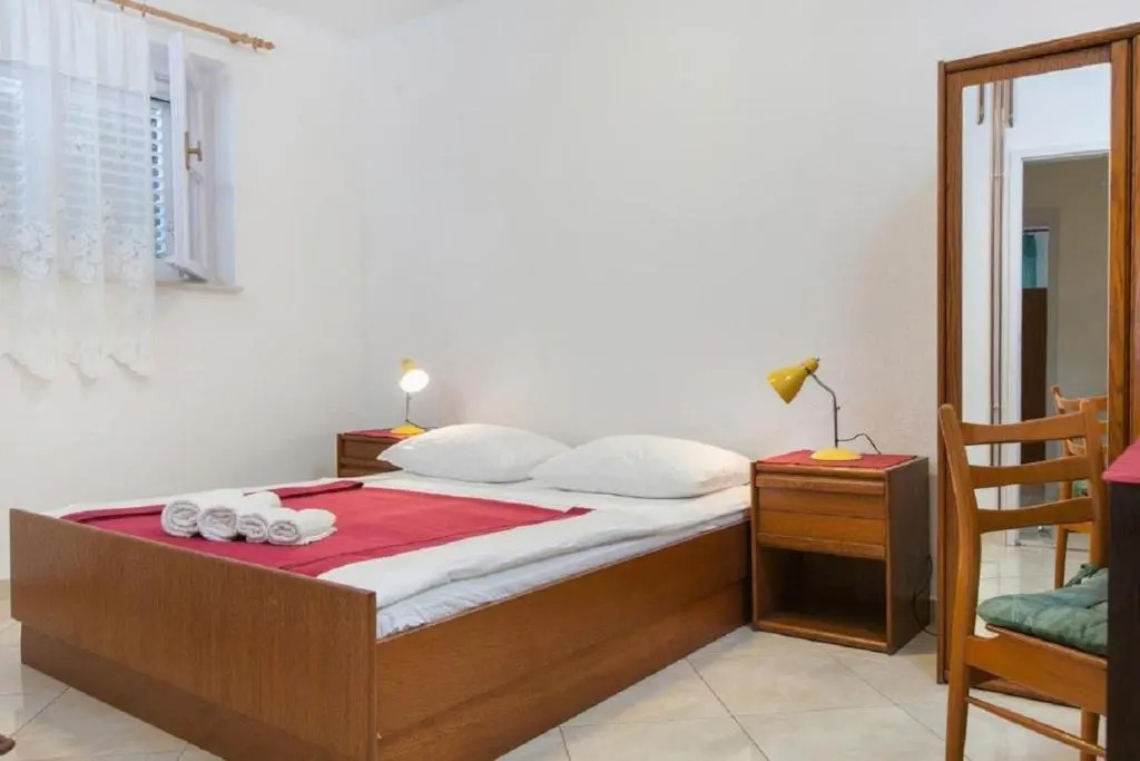 Apartments Nataša - 100m from sea