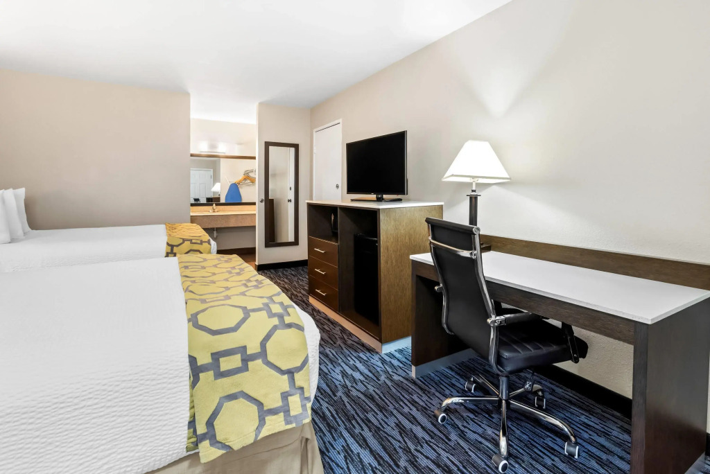 Baymont by Wyndham Port Arthur - Groves Area