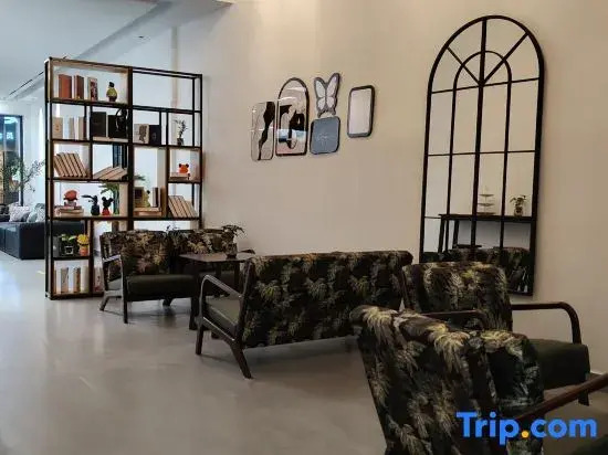 Wangmo Jinyuan Smart Homestay